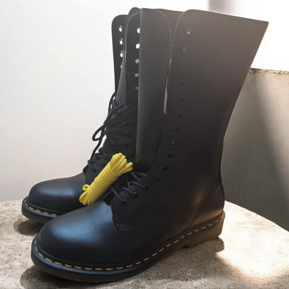 Doc Martens Black Leather Calf Lace-Up Boots, New no Box Grunge 90s Goth - Picture 5 of 7